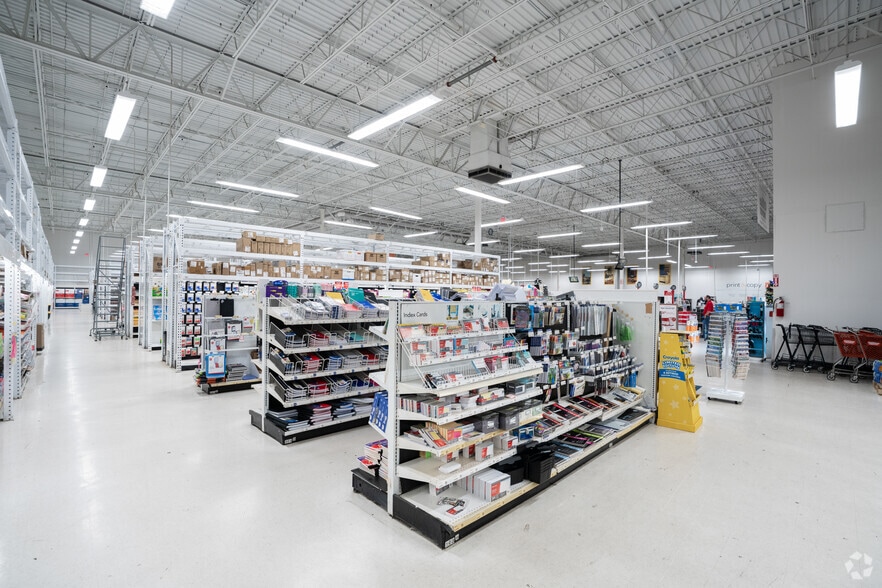 More Photos Of 1737 S Staples St, Corpus Christi Freestanding For Lease