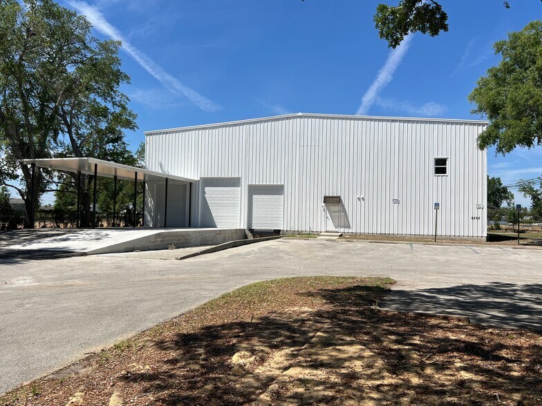 More Photos Of 3445 SW 6th St, Ocala Manufacturing For Sale