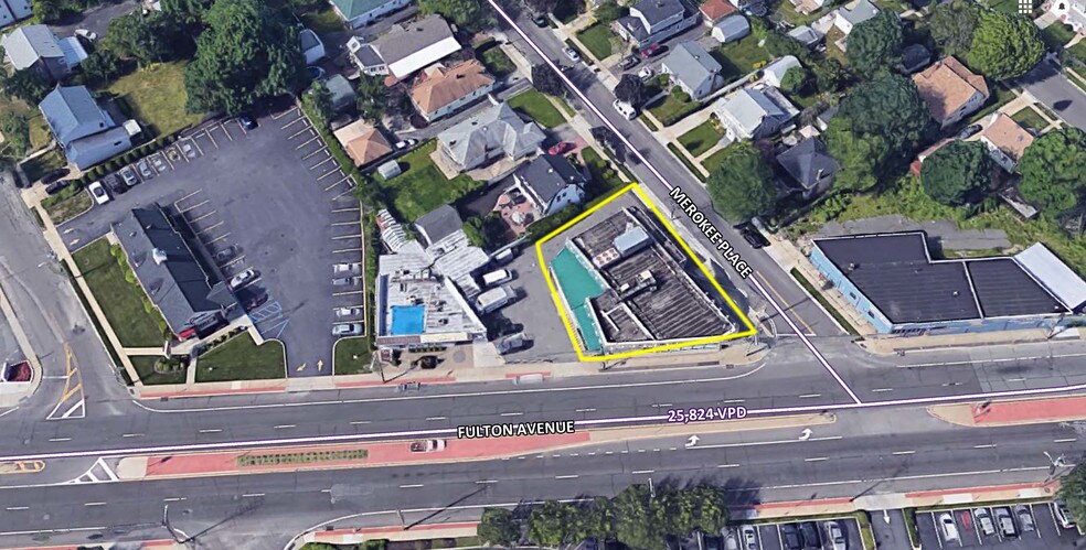 Primary Photo Of 300 Fulton St, Farmingdale Supermarket For Lease