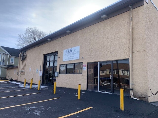 More Photos Of 52 N 2nd St, Coplay Flex For Lease