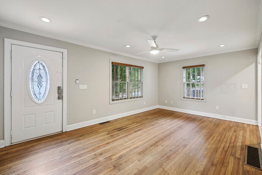 More Photos Of 1952 Wingate Rd, Chamblee Office For Sale