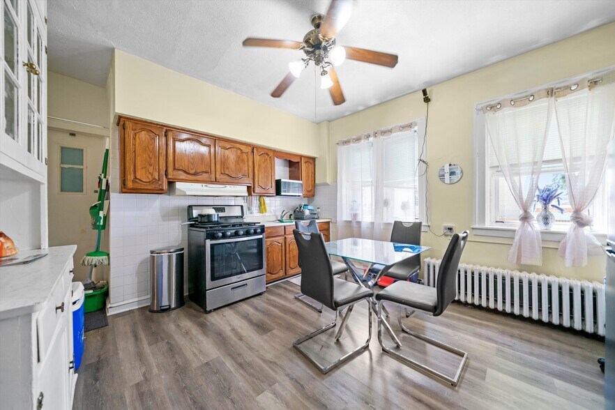More Photos Of 6058 S Massasoit Ave, Chicago Apartments For Sale