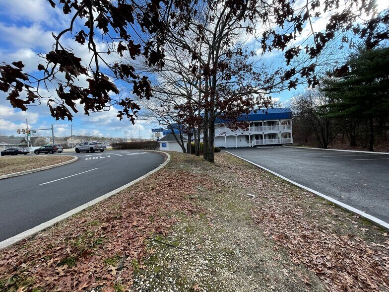 More Photos Of 633 White Horse Pike, Absecon Hotel For Sale