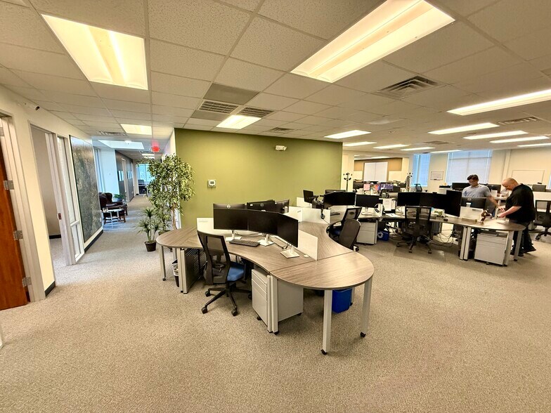 More Photos Of 7701 San Felipe Blvd, Austin Office For Sale