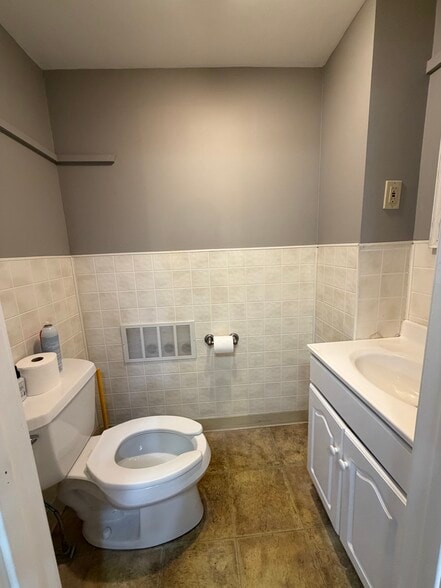 More Photos Of 59 Conz St, Northampton Freestanding For Lease