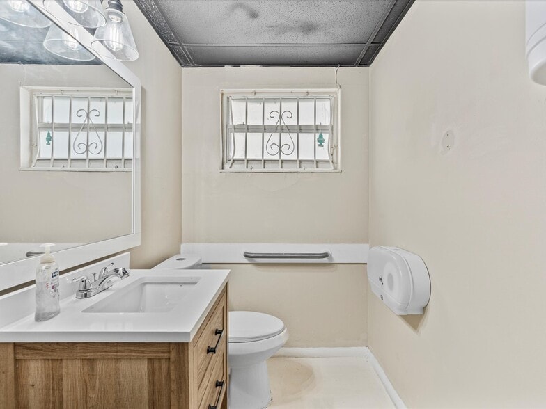 More Photos Of 1410-1420 S Federal Hwy, Dania Beach Unknown For Lease