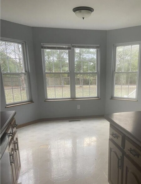 More Photos Of 163 Holly Hock Dr, Liberty Specialty For Sale