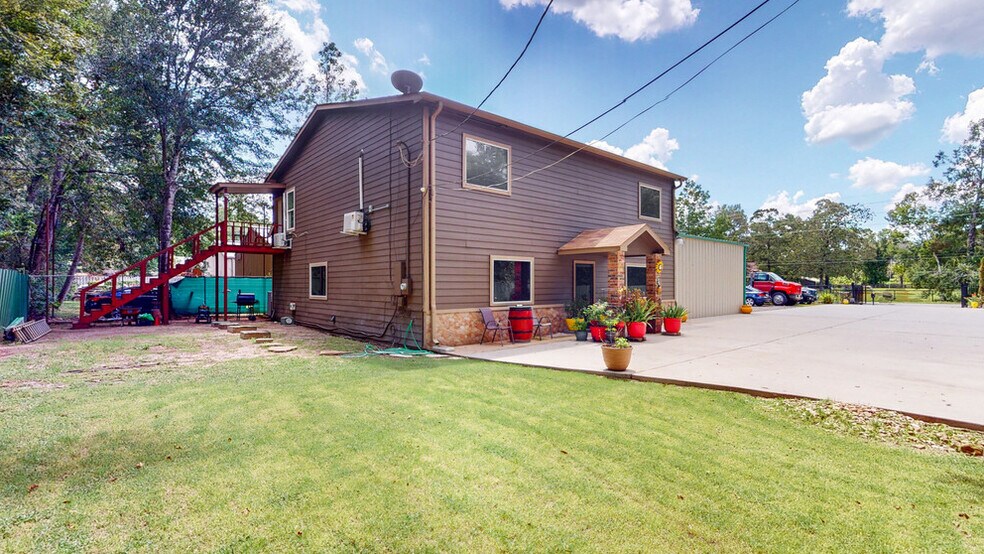 More Photos Of 28711 Robinson Rd, Conroe Industrial For Sale