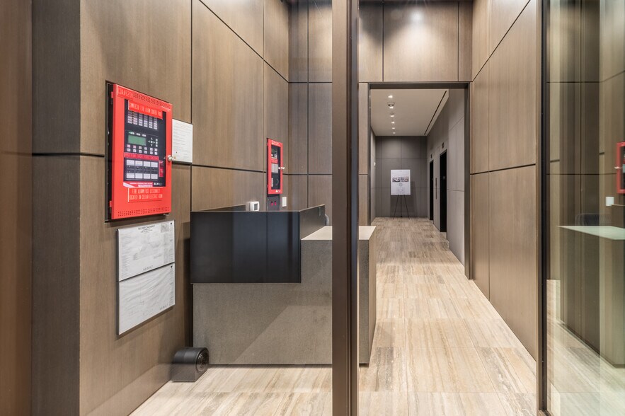 More Photos Of 185 Broadway, New York Office For Sale