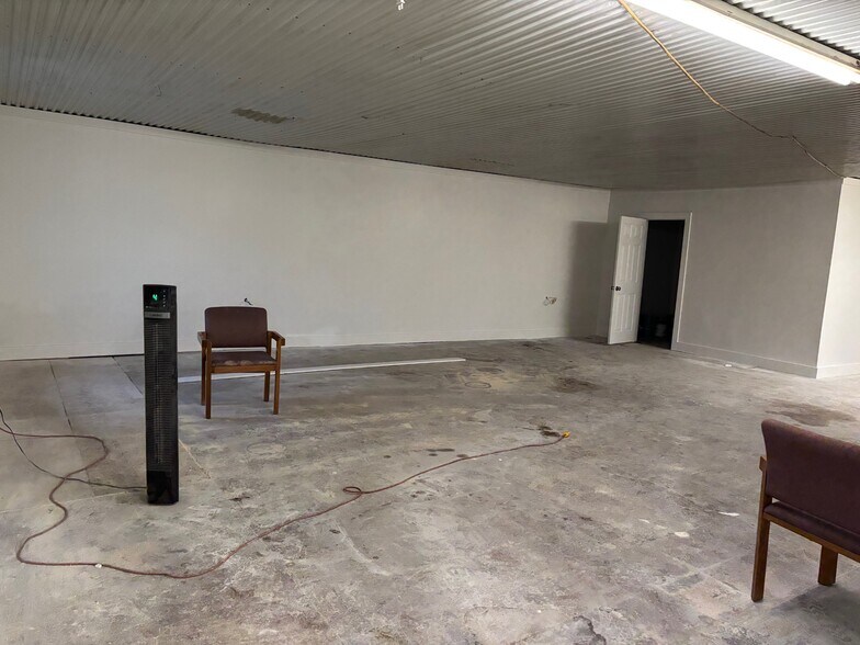 More Photos Of 2020 Chambersburg Rd, Gettysburg Warehouse For Lease