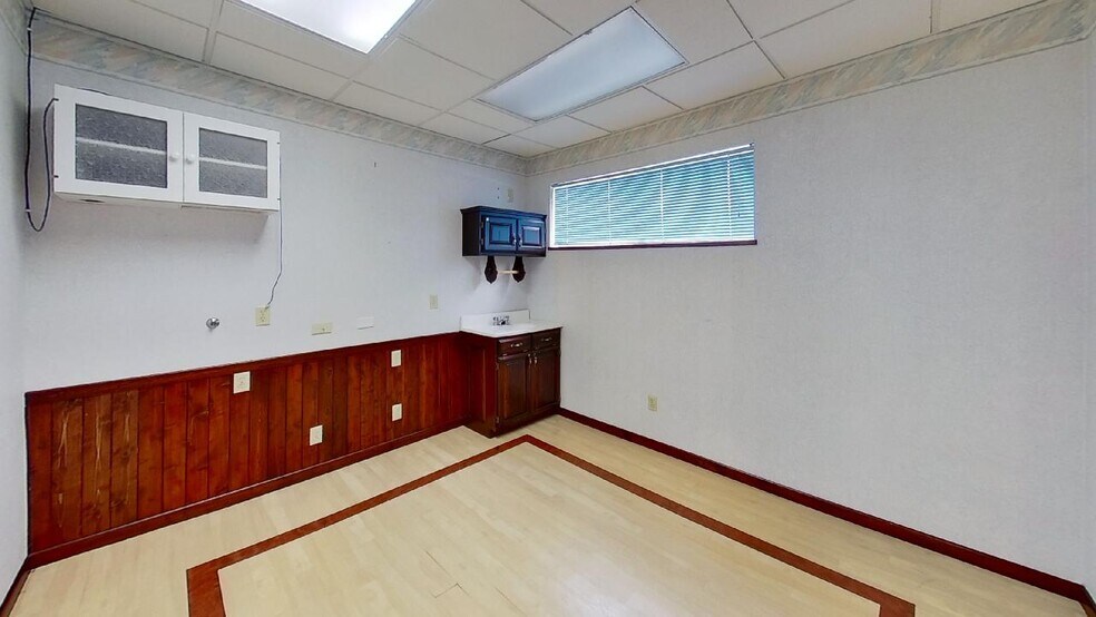 More Photos Of 1629 Union Ave, Natrona Heights Medical For Sale