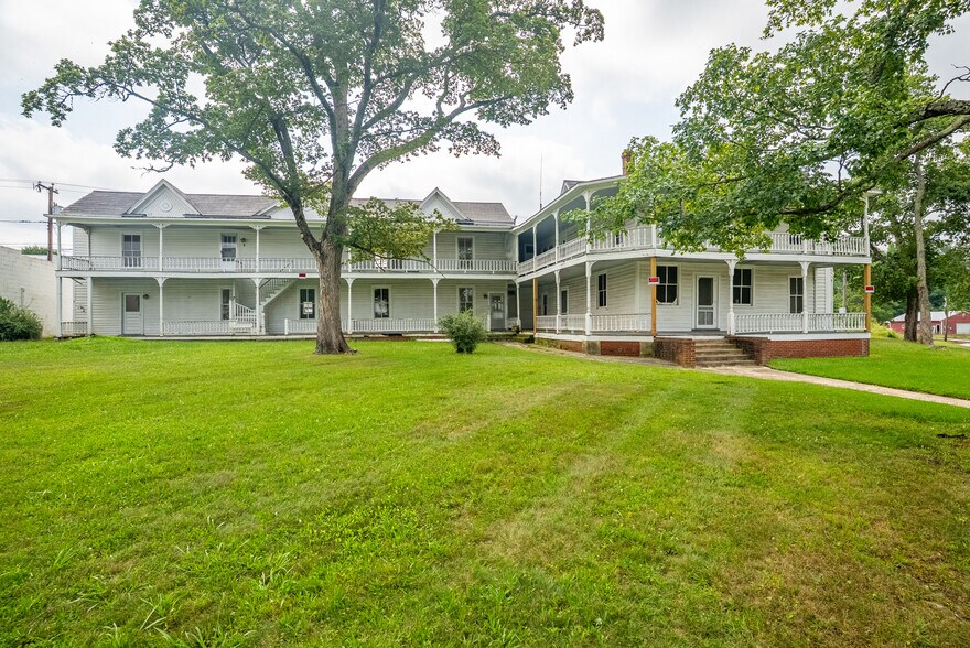 Primary Photo Of 455 Railroad Ave, Keysville Apartments For Sale