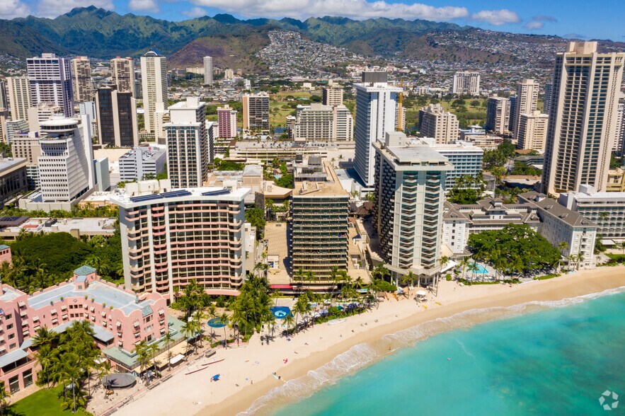 More Photos Of 2335 Kalakaua Ave, Honolulu General Retail For Lease