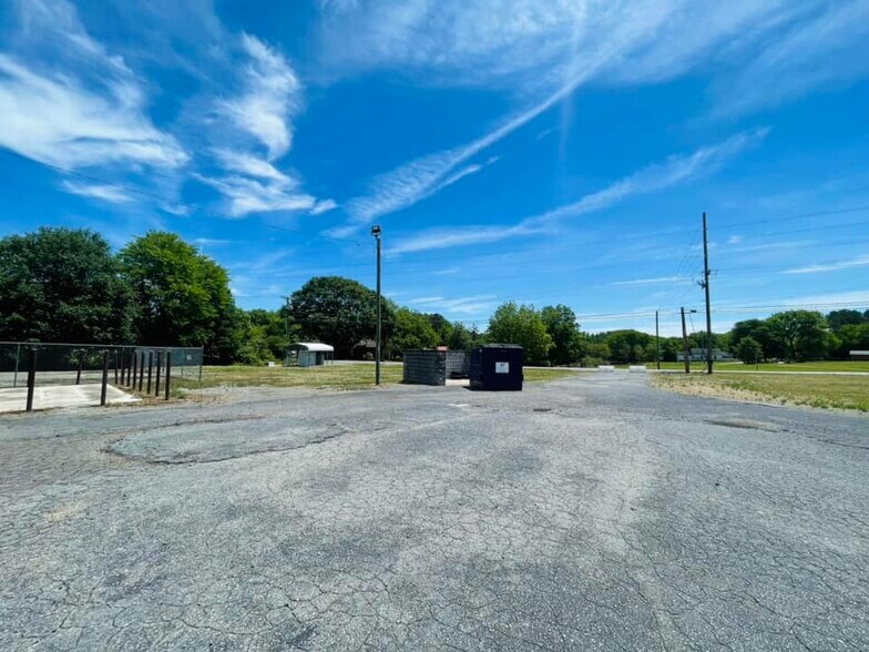 More Photos Of 5661 US Highway 601 S, Concord Auto Dealership For Sale