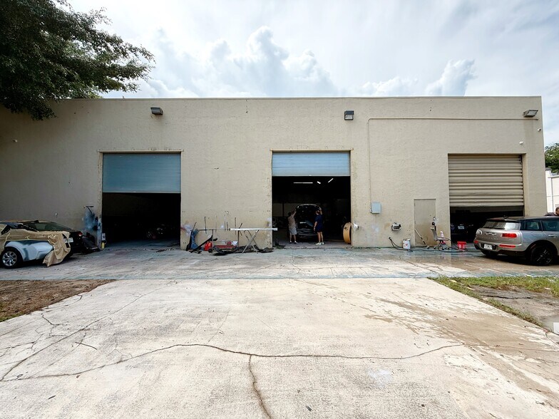 More Photos Of 13301 SW 131st St, Miami Light Distribution For Lease