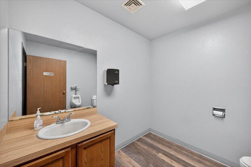 More Photos Of 1302 9th St, Wheatland Industrial For Sale
