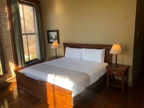 More Photos Of 101 Alamo Plz, San Antonio General Retail For Lease