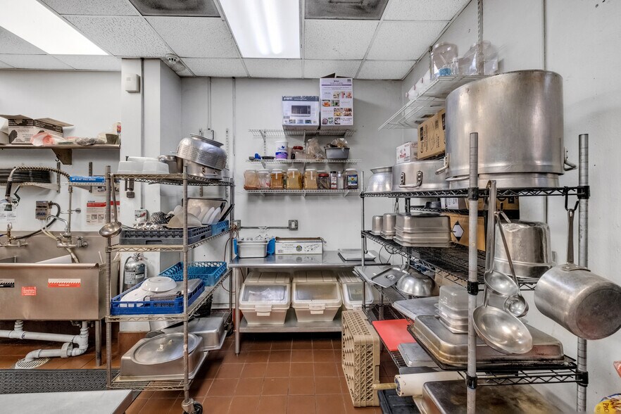 More Photos Of 646 Ne 79th St, Miami Restaurant For Sale