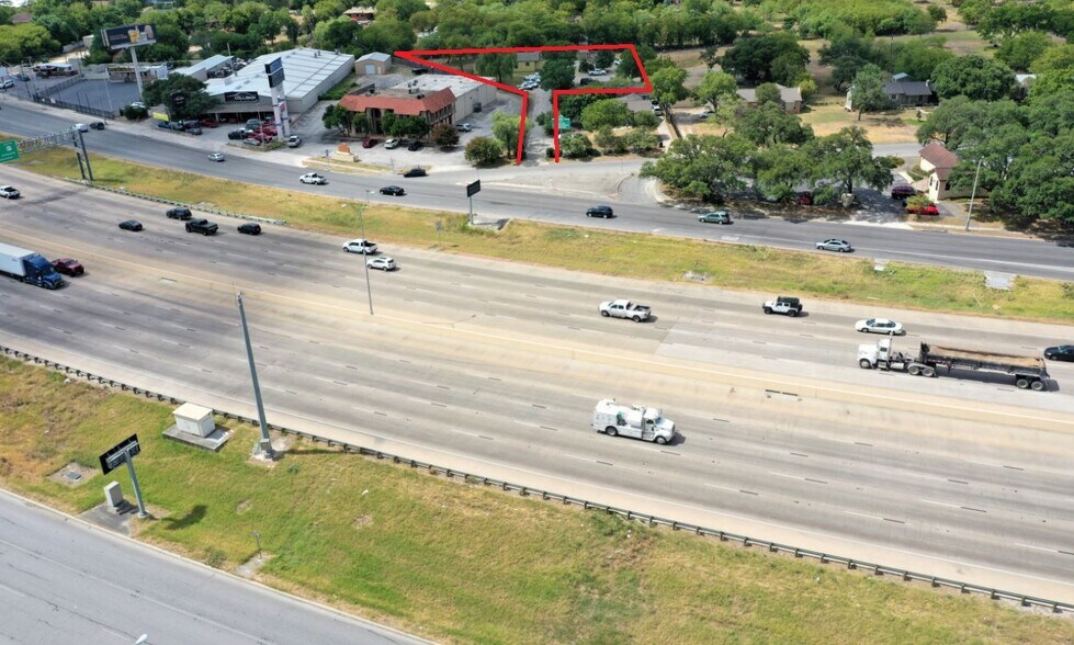 More Photos Of 174 Sherwood Dr, San Antonio Office Residential For Lease