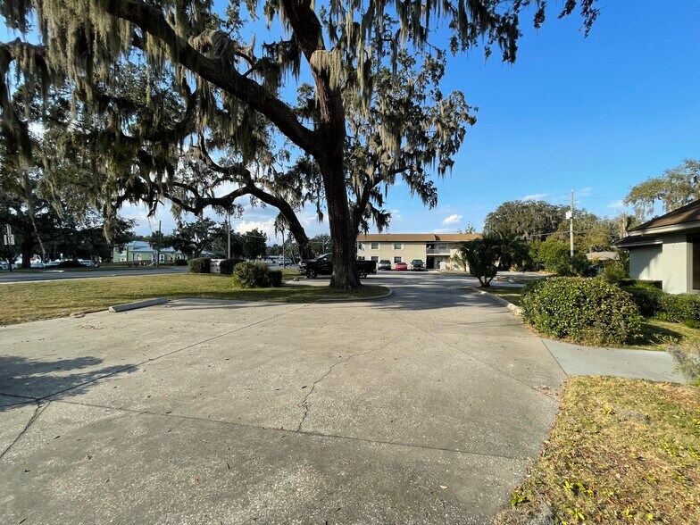 More Photos Of 633 N Bay St, Eustis Office Residential For Sale