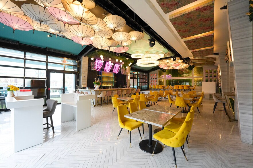 More Photos Of 2735 Washington Ave, Houston Freestanding For Lease