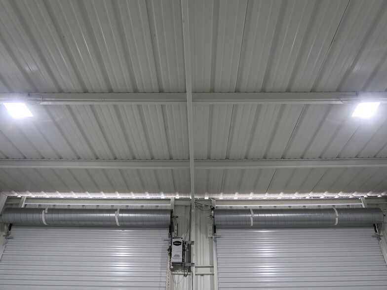More Photos Of 5711 Star Ln, Houston Industrial For Sale