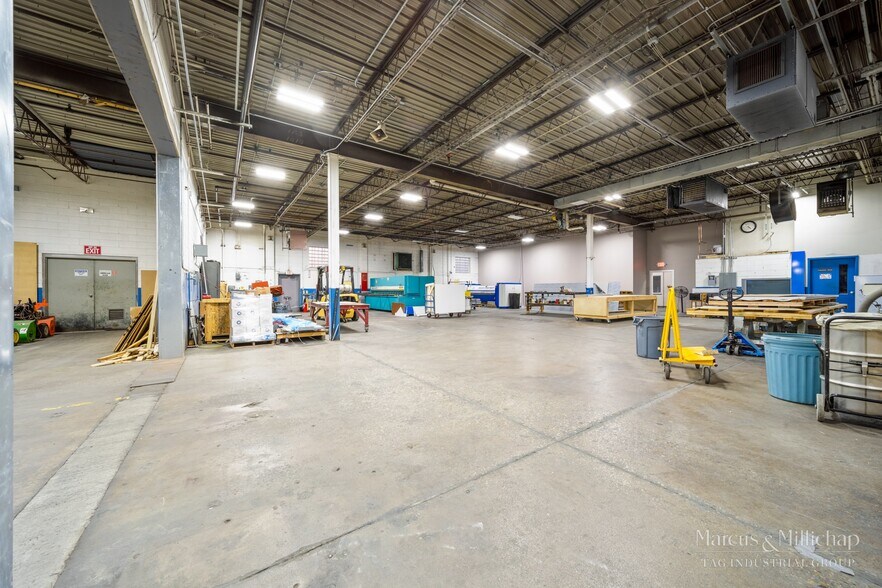 More Photos Of 5501 W Mill Rd, Milwaukee Manufacturing For Sale