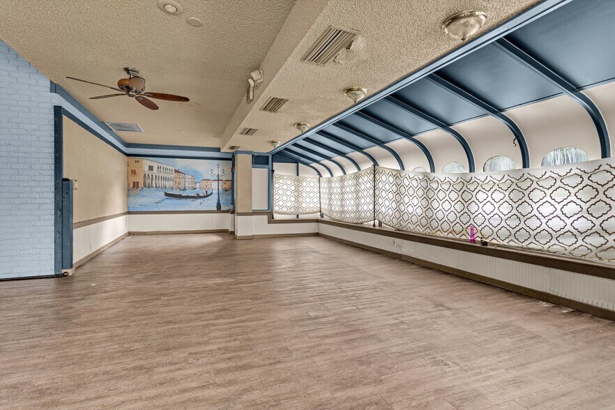 More Photos Of 235 E Gibson St, Jasper Restaurant For Lease