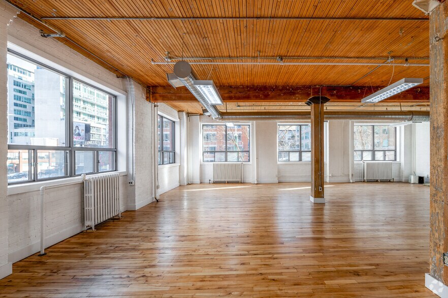 More Photos Of 116 Spadina Ave, Toronto Office Residential For Lease