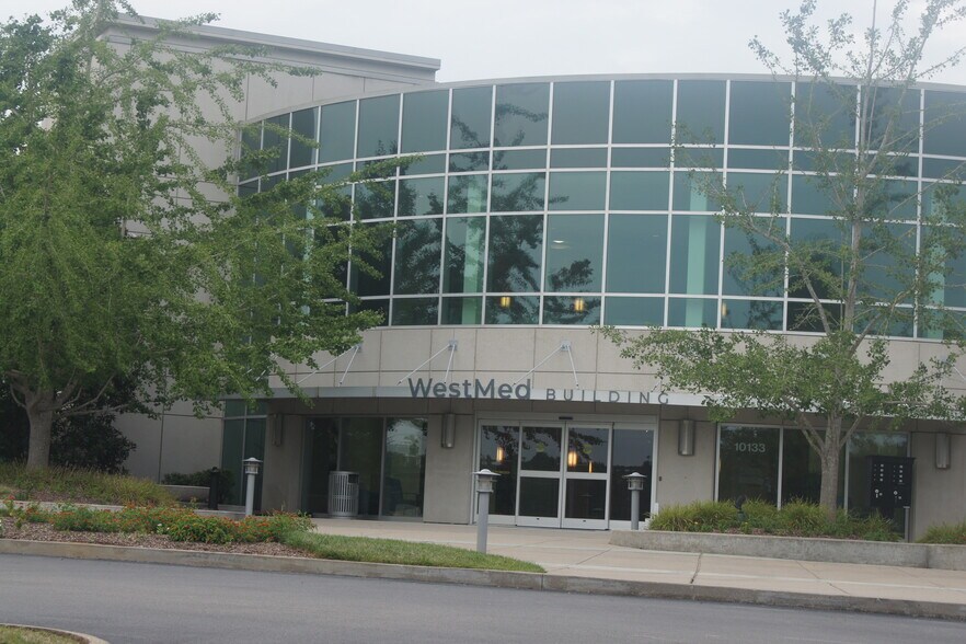 More Photos Of 10133 Sherrill Blvd, Knoxville Medical For Sale