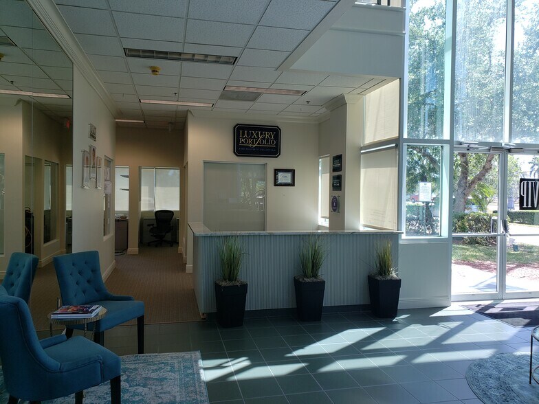 More Photos Of 13131 University Dr, Fort Myers Office For Lease