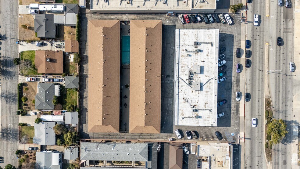 More Photos Of 618-620 W Route 66, Glendora Apartments For Sale