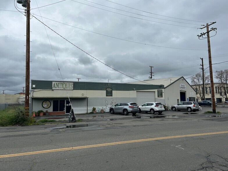 More Photos Of 1001 Richards Blvd, Sacramento Warehouse For Lease