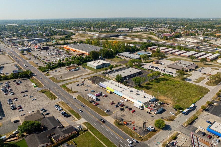 More Photos Of 3937-4050 N High School Rd, Indianapolis Freestanding For Sale