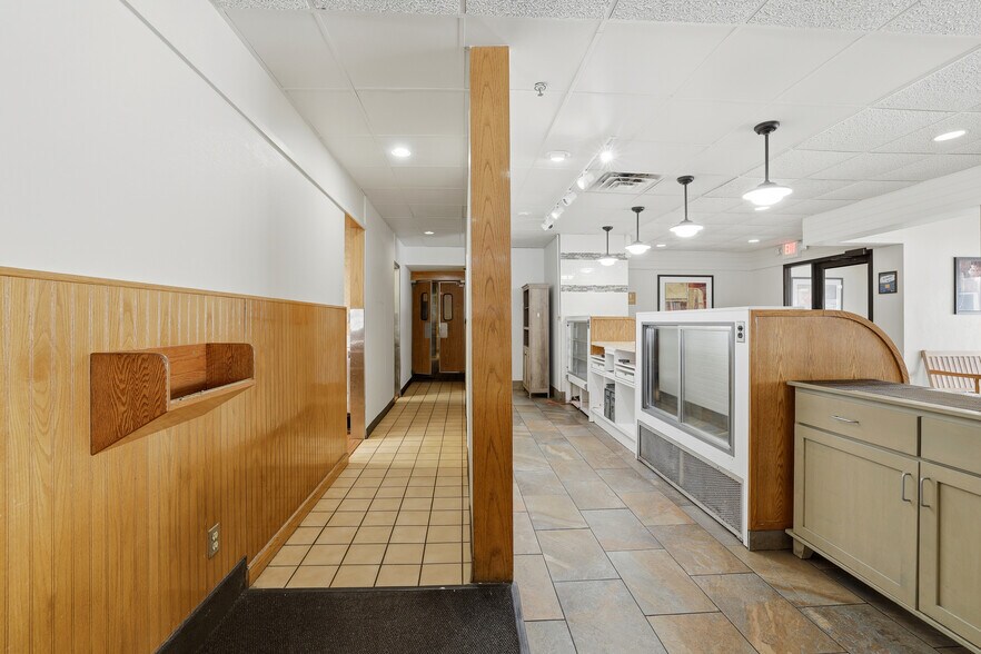 More Photos Of 143 Division St, Stevens Point Restaurant For Sale