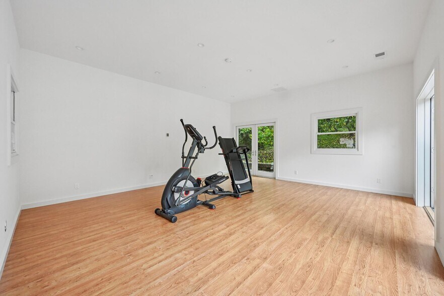 More Photos Of 1605 Lucas Valley Rd, San Rafael Healthcare For Sale