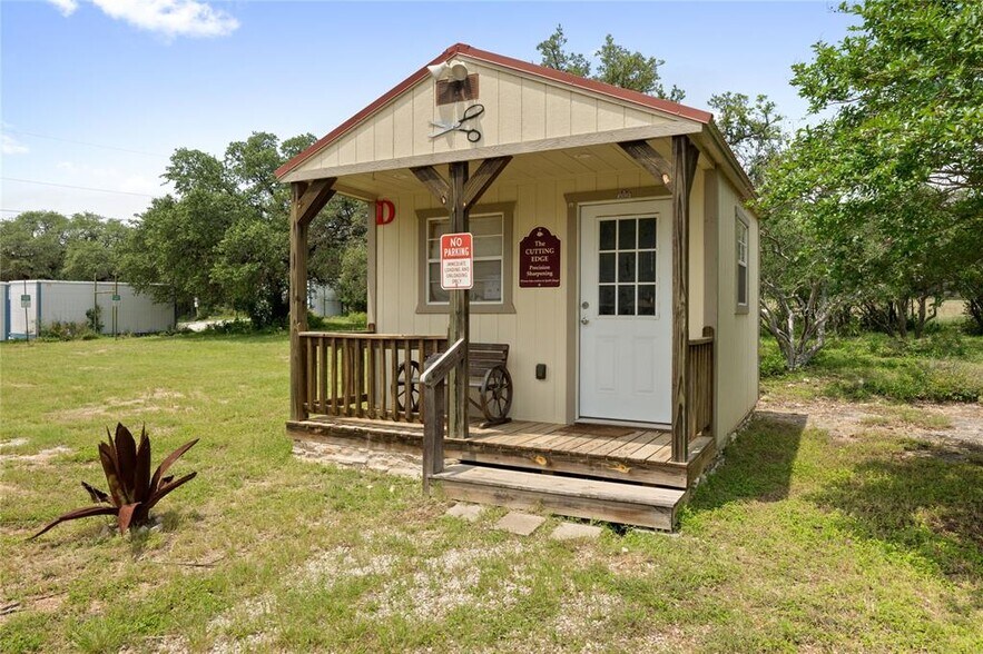 More Photos Of 704 FM 2325, Wimberley Office For Sale