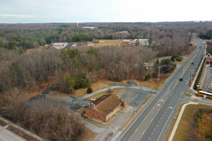 More Photos Of 11735 Hg Trueman Rd, Lusby Freestanding For Sale