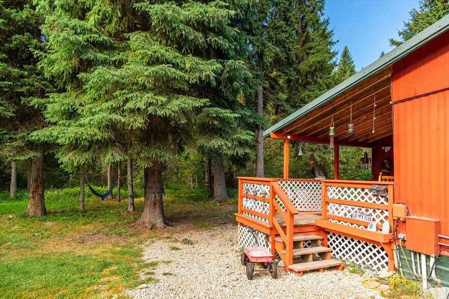 More Photos Of 7000 Graves Creek Rd, Lolo Bar For Sale