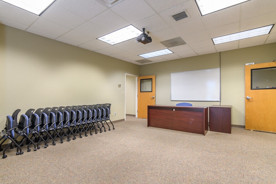 More Photos Of 2023 St. Mary's Blvd, Jefferson City Medical For Sale