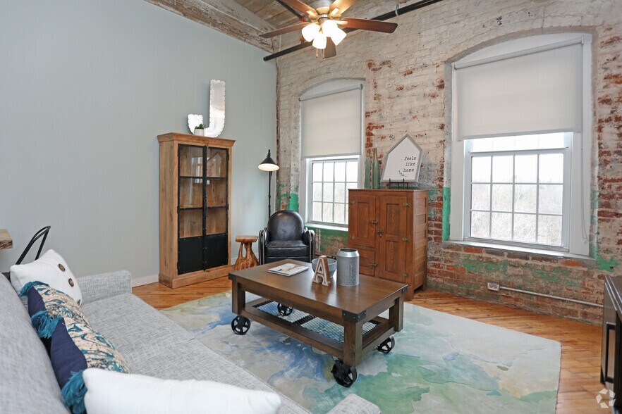 More Photos Of 116 E Main St, Haw River Apartments For Lease