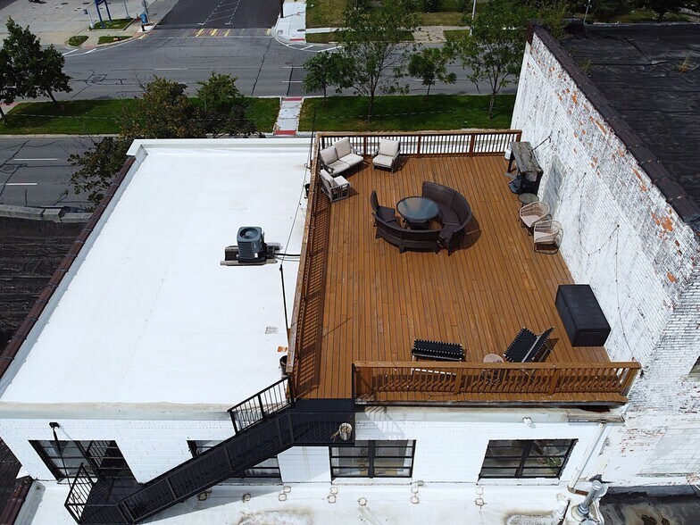 More Photos Of 2831 E Grand Blvd, Detroit Warehouse For Sale