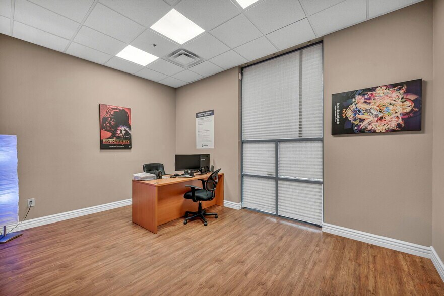 More Photos Of 159 N Gibson Rd, Henderson Warehouse For Sale