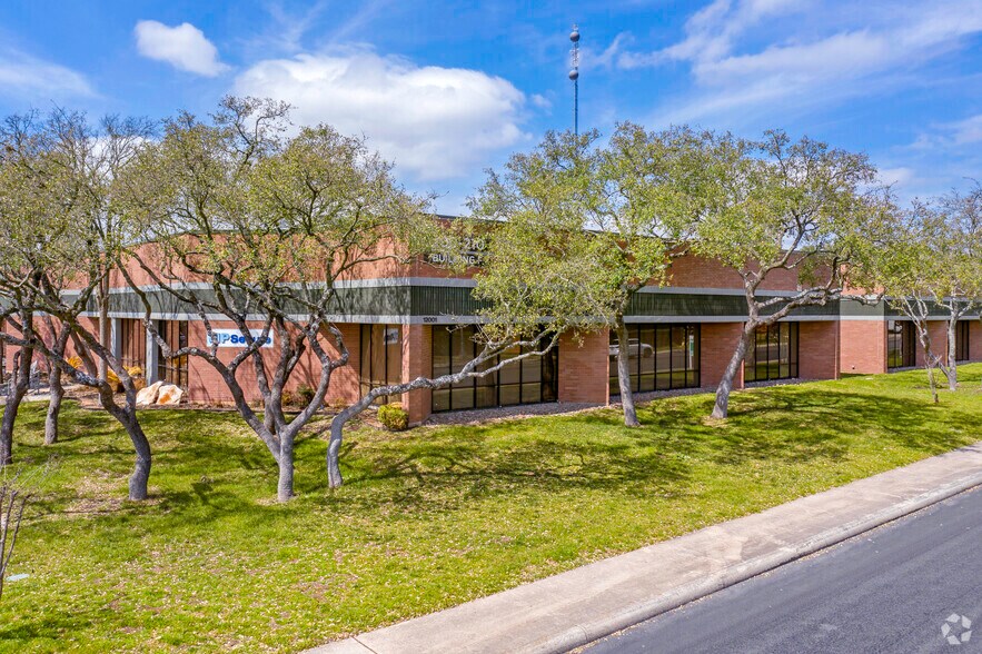 More Photos Of 12000 Network Blvd, San Antonio Unknown For Lease