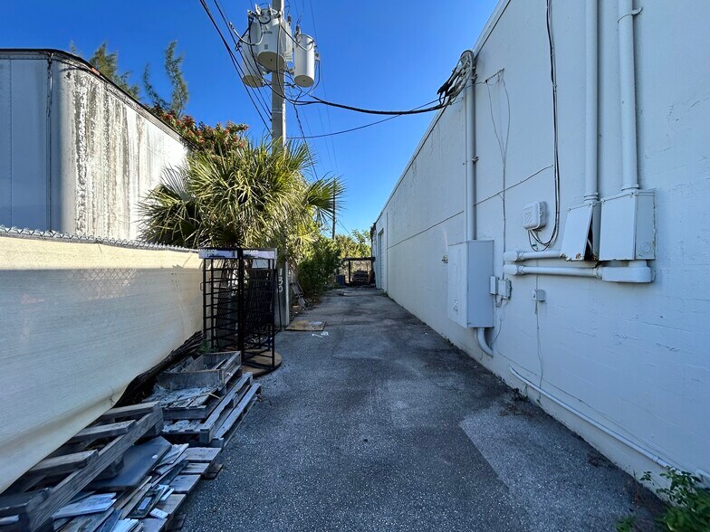More Photos Of 5410 NW 12th Ave, Fort Lauderdale Warehouse For Sale