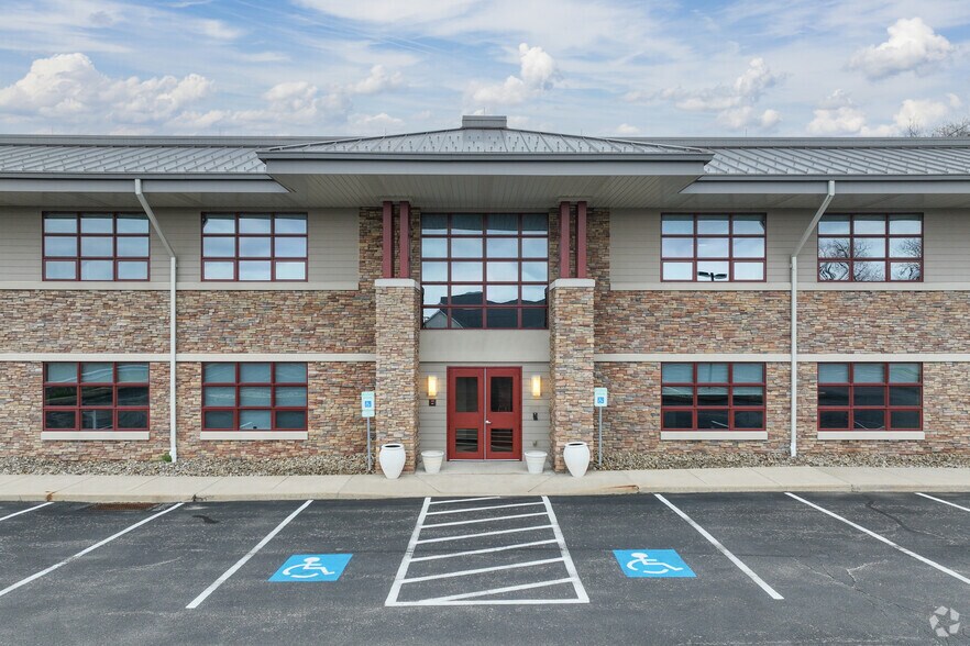 More Photos Of 150 Scharberry Ln, Mars Office For Lease