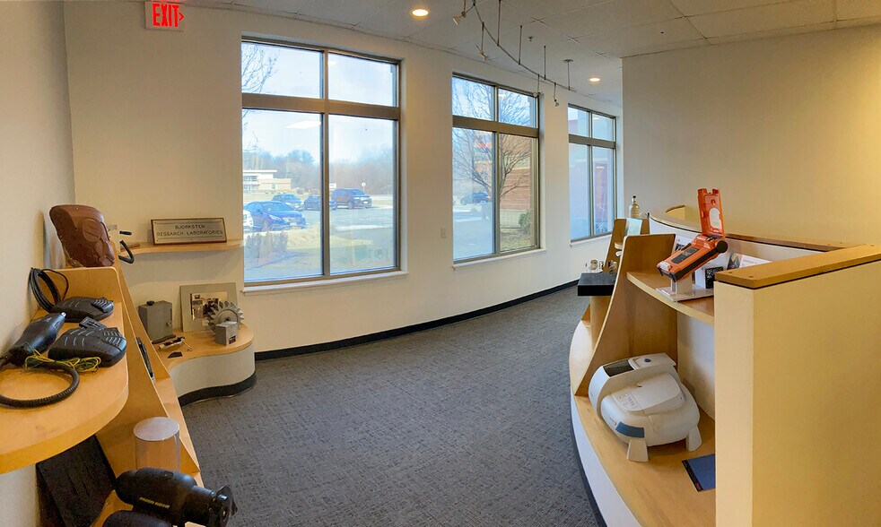 More Photos Of 5459 Fen Oak Dr, Madison Office For Sale