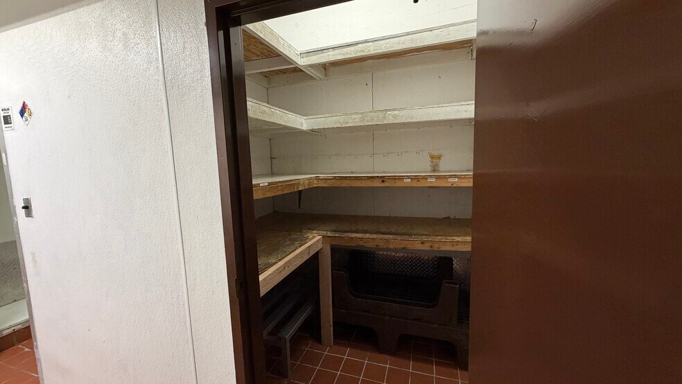 More Photos Of 2124-2162 Merrick Ave, Merrick Unknown For Lease