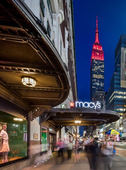 More Photos Of 50 W 34th St, New York Apartments For Lease