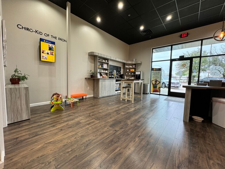 More Photos Of 4802 Lakeview Pky, Rowlett Freestanding For Lease